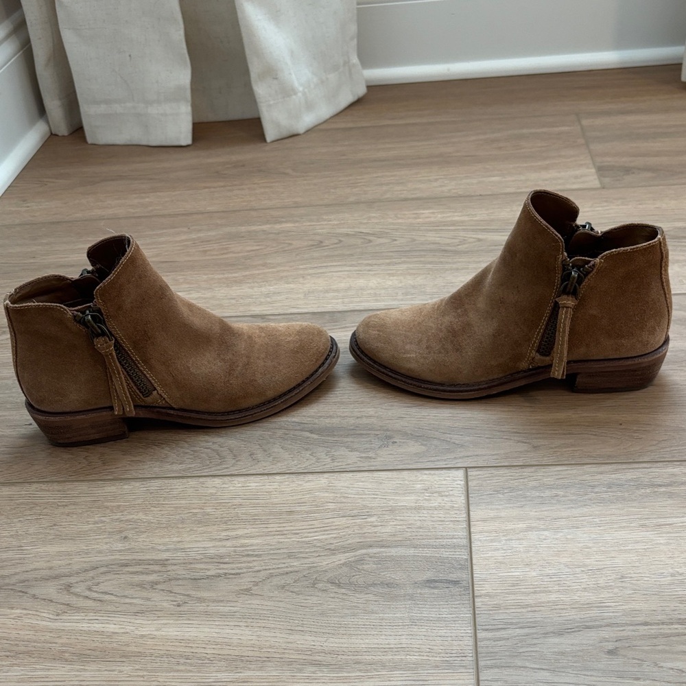 Gianni Bini Booties